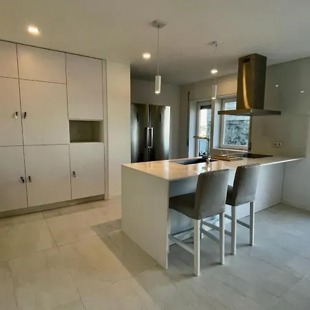 Apartamento Duplo Com Casa De Banho Exclusiva No